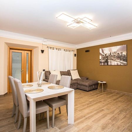 Casa Di Marco E Kaila Hotel Тавулия Екстериор снимка