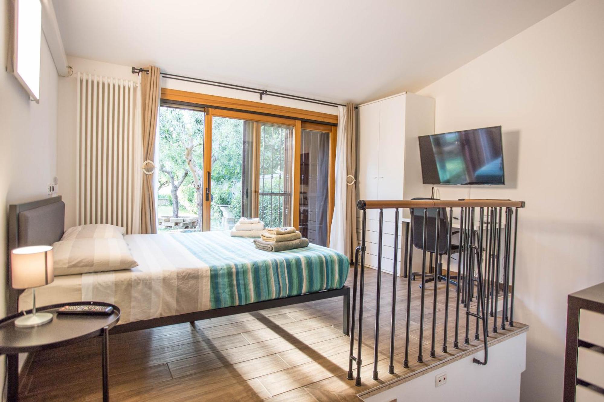 Casa Di Marco E Kaila Hotel Тавулия Екстериор снимка