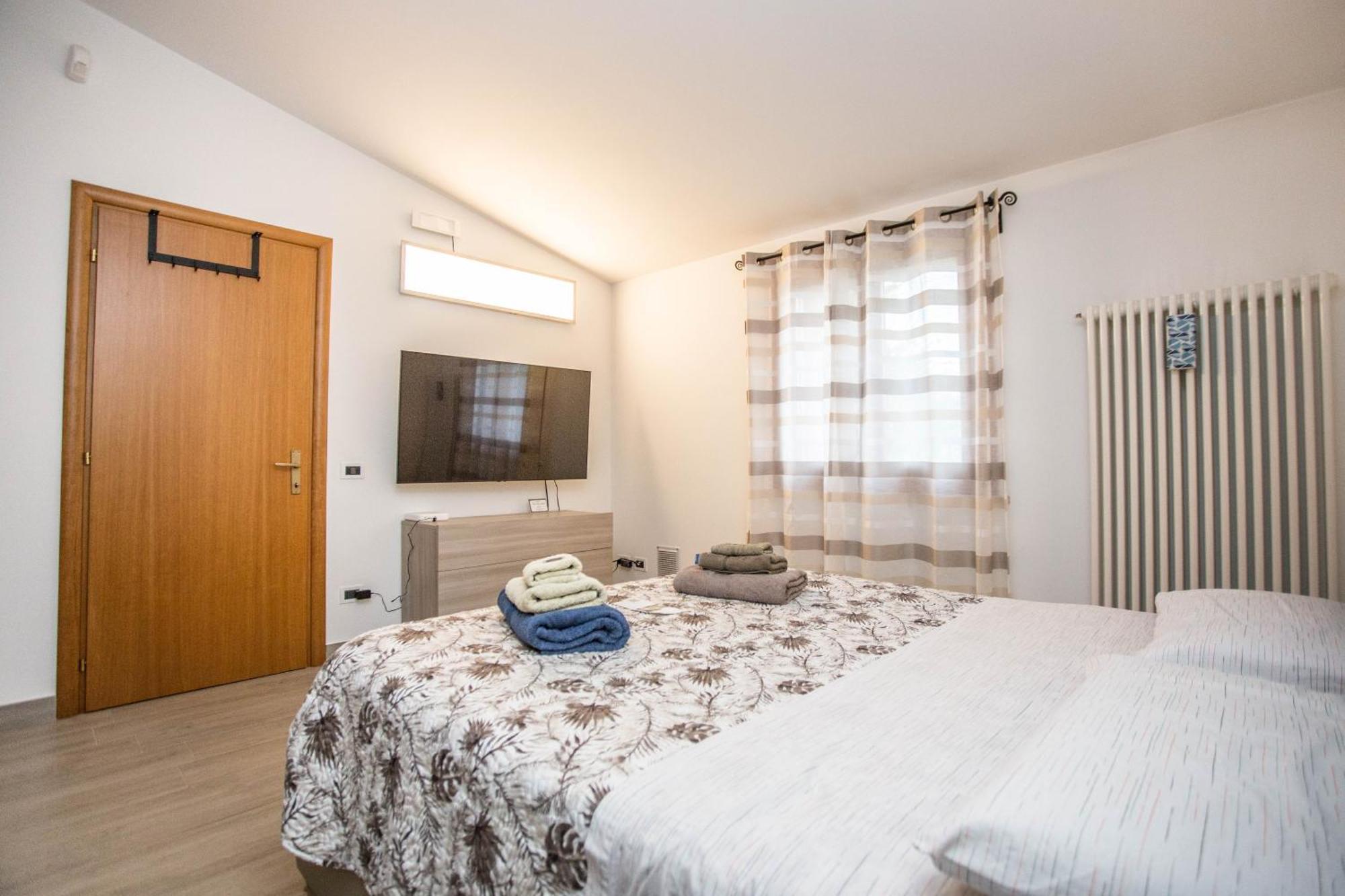 Casa Di Marco E Kaila Hotel Тавулия Екстериор снимка